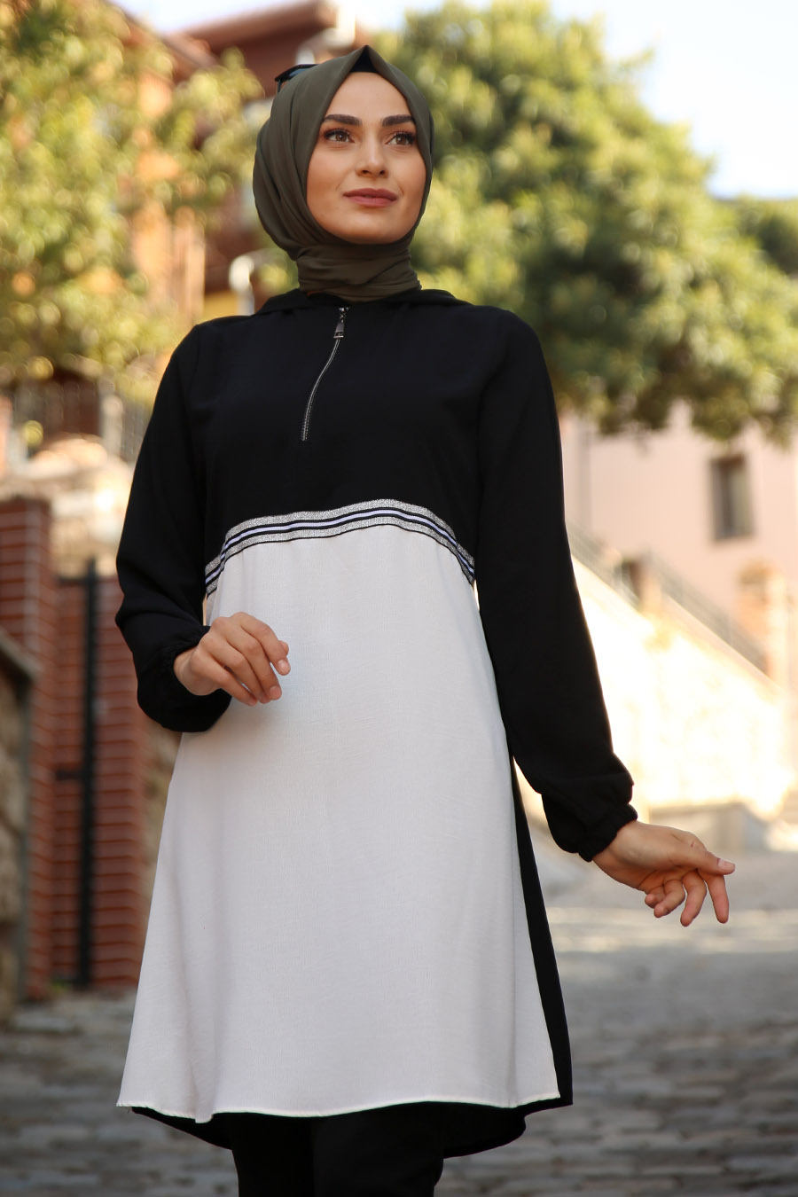 TUNIC - BLACK 