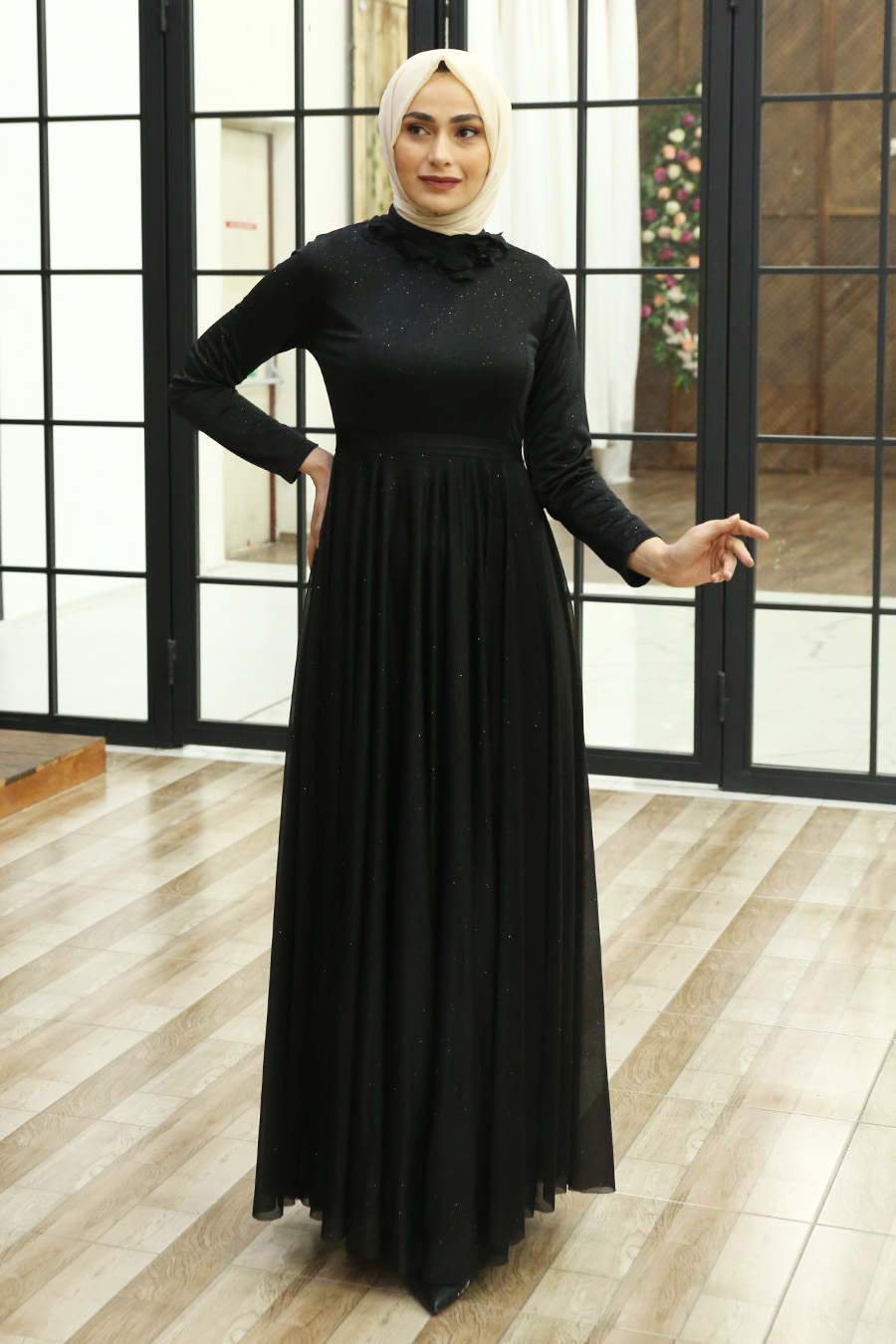 BLACK EVENING DRESS  