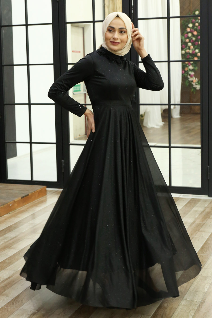 BLACK EVENING DRESS  