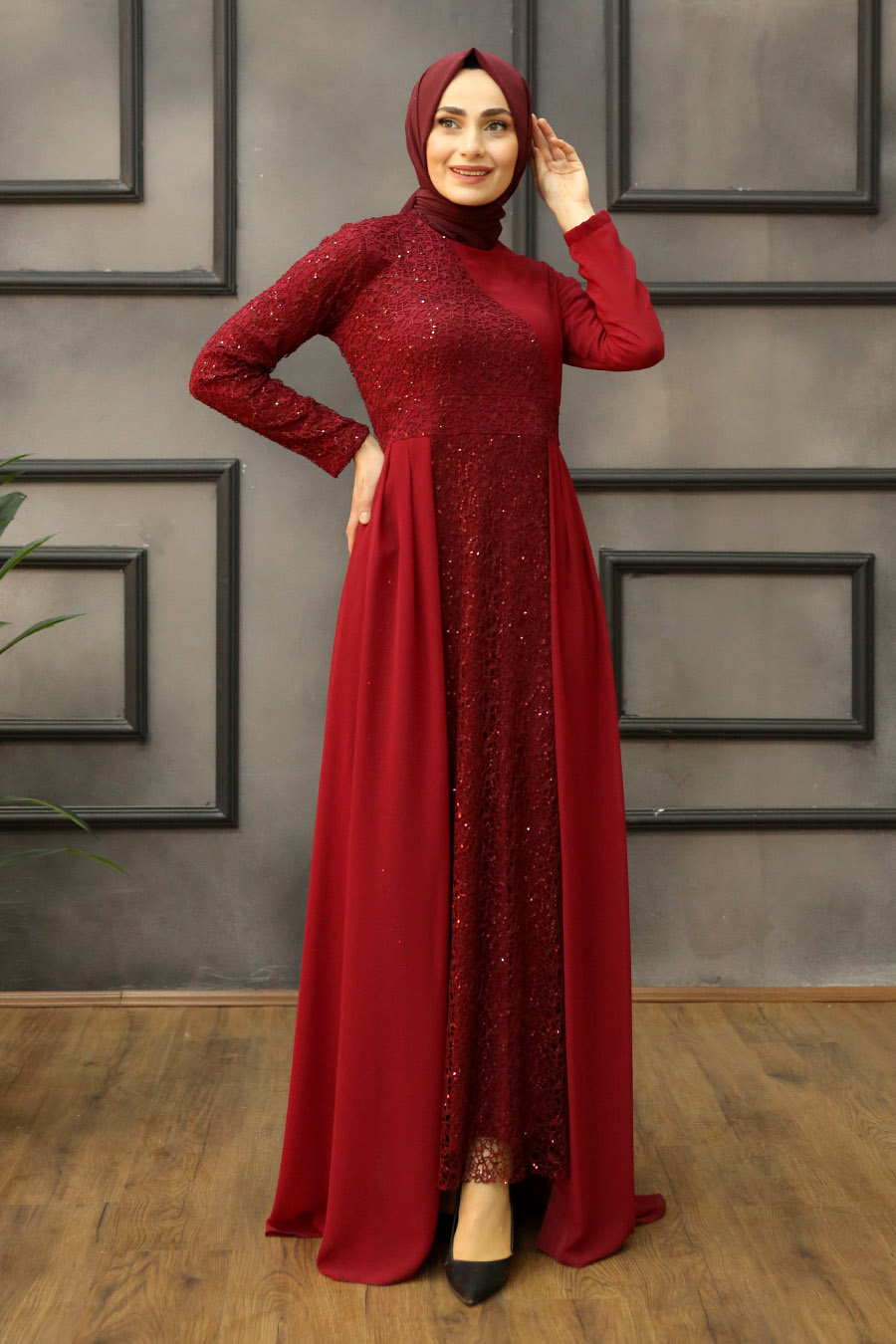CLARET RED EVENING DRESS
