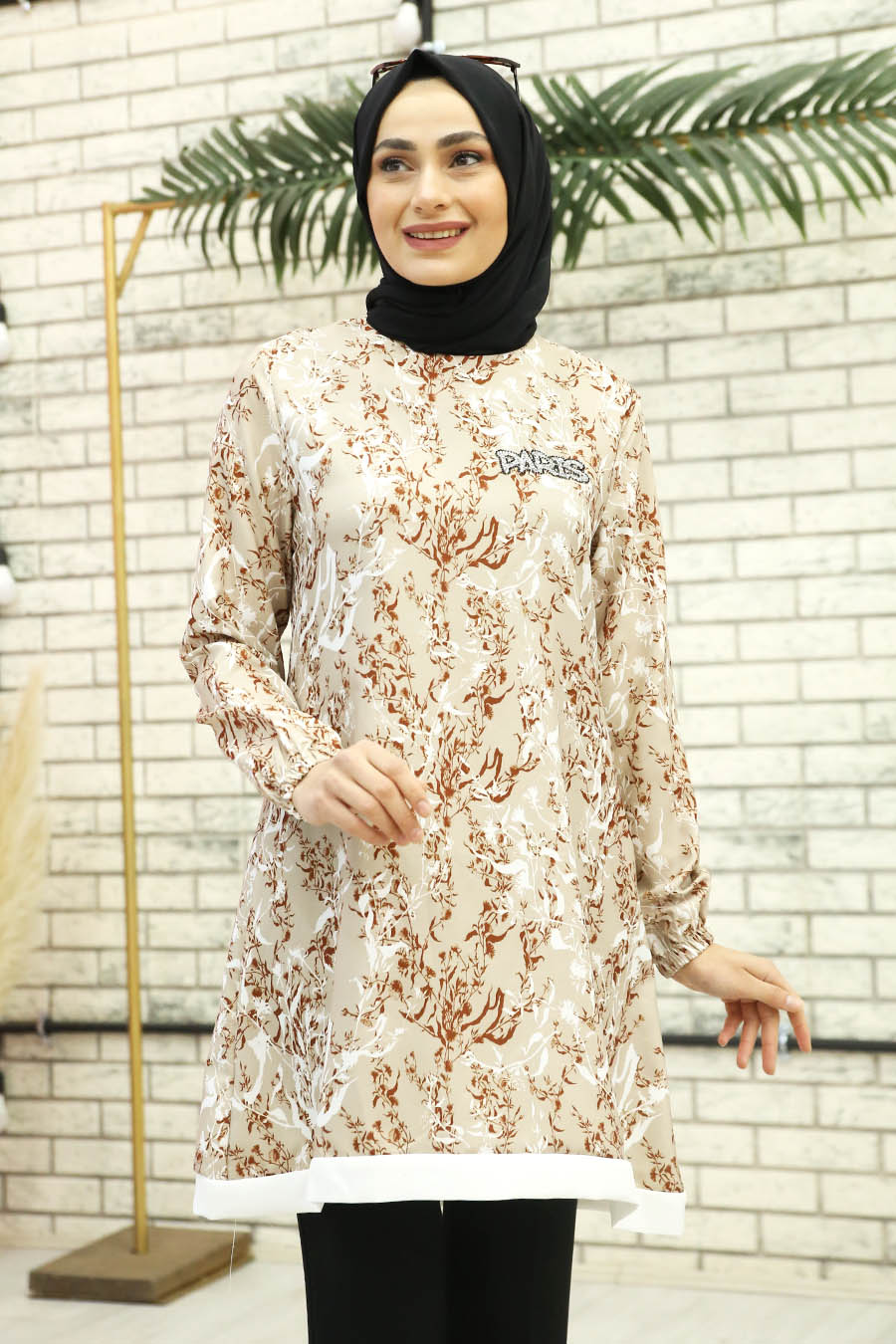 PATTERNED BEIGE TUNIC 