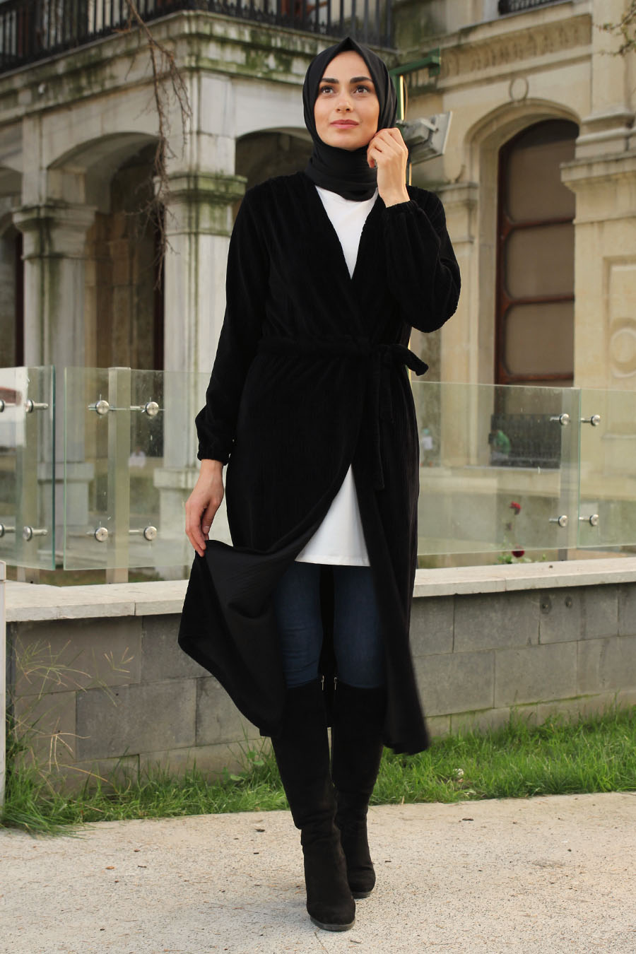 BLACK COAT
