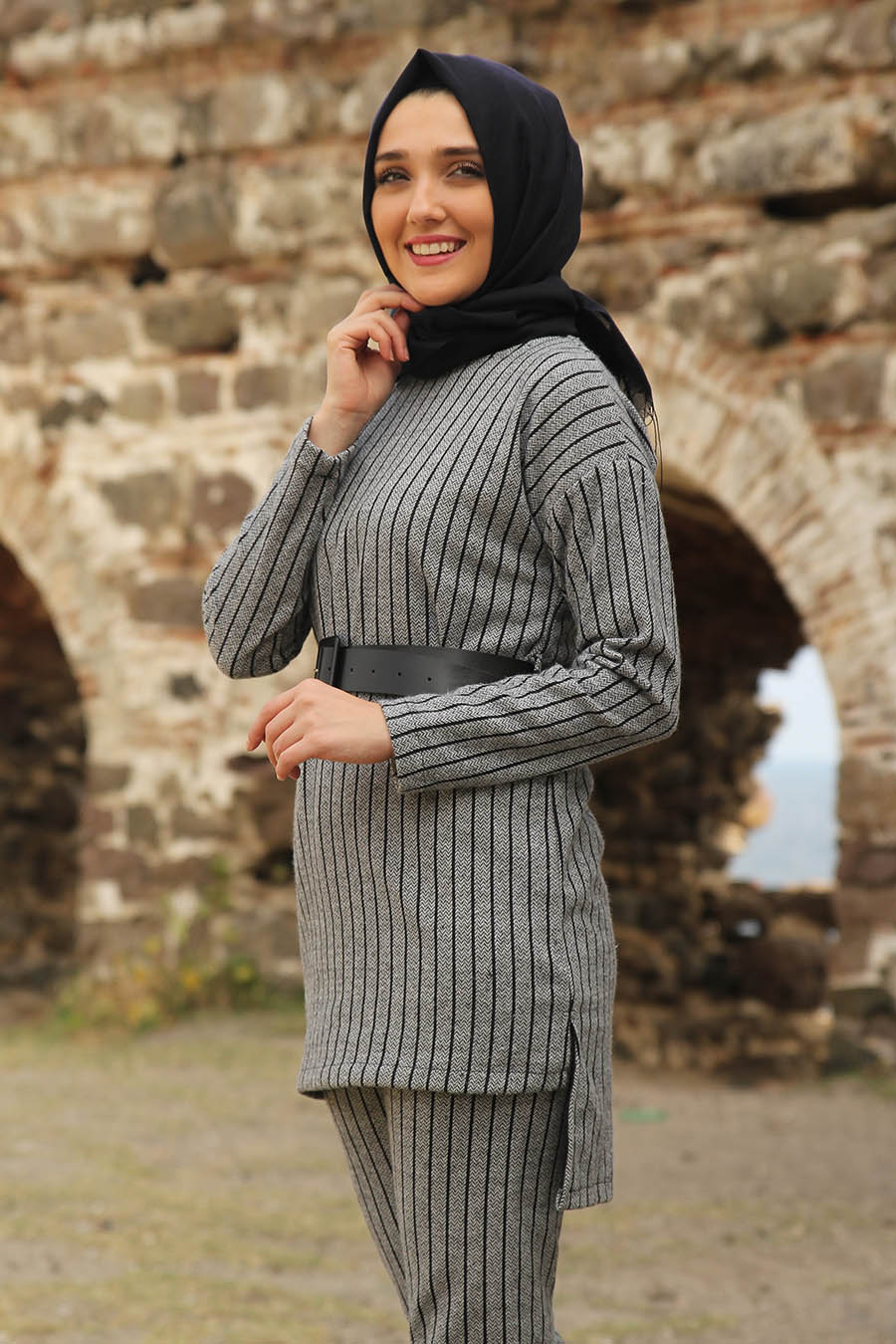 GREY BLOUSE AND PANT SUIT