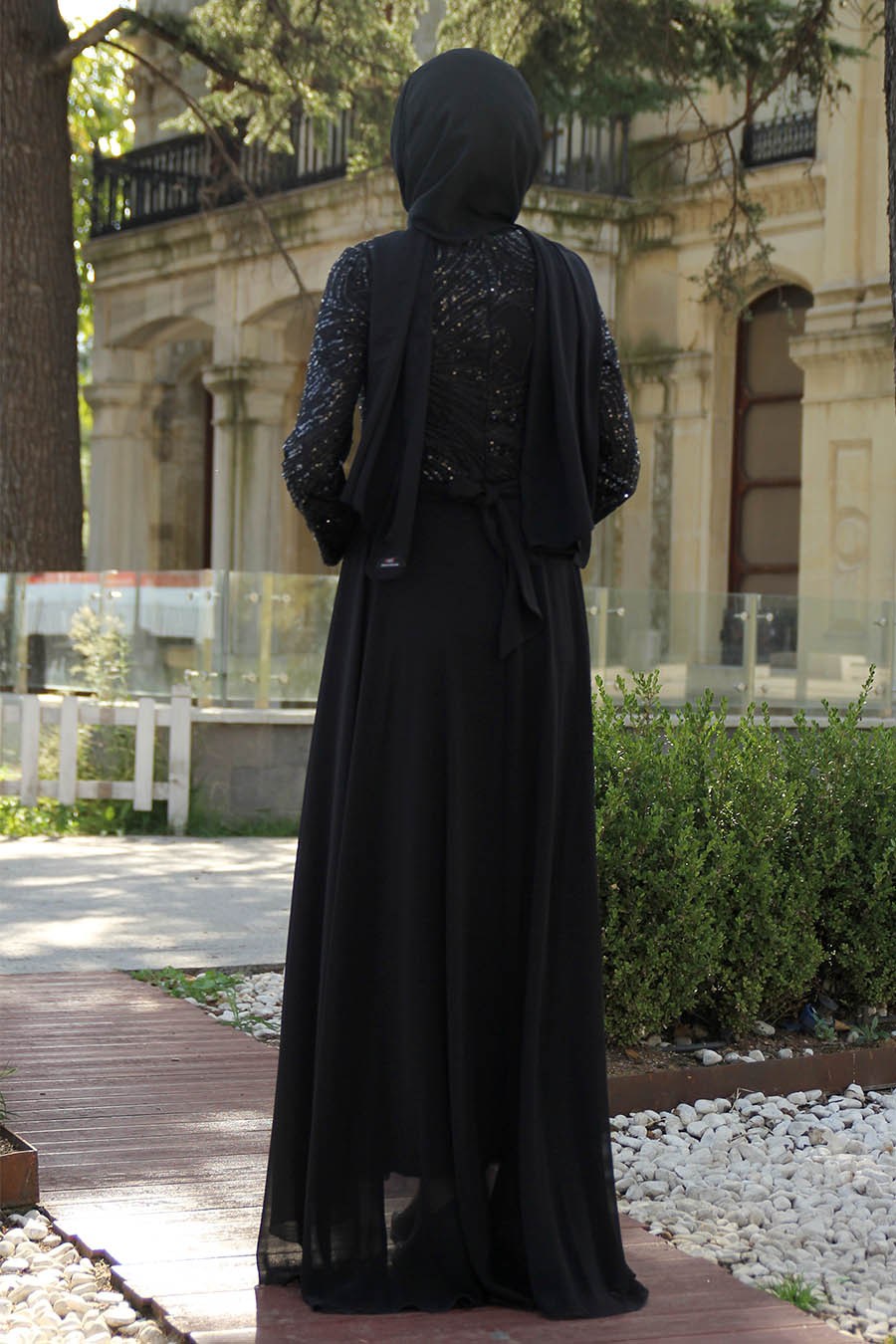 SEQUIN DETAILED BLACK EVENING DRESS