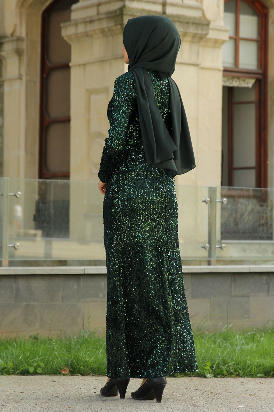 SEQUIN DETAILED GREEN EVENING DRESS