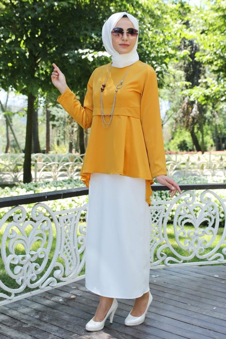 MUSTARD BLOUSE AND ECRU SKIRT SUIT