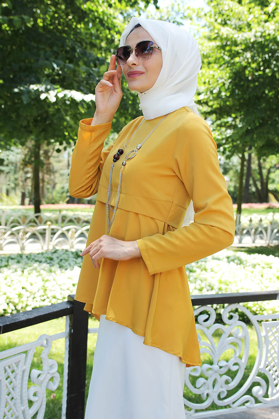 MUSTARD BLOUSE AND ECRU SKIRT SUIT