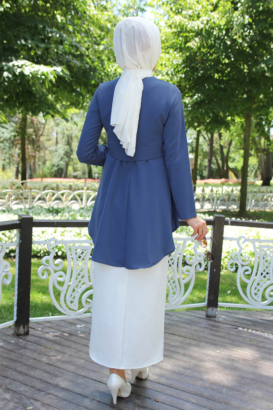 INDIGO BLOUSE AND ECRU SKIRT SUIT