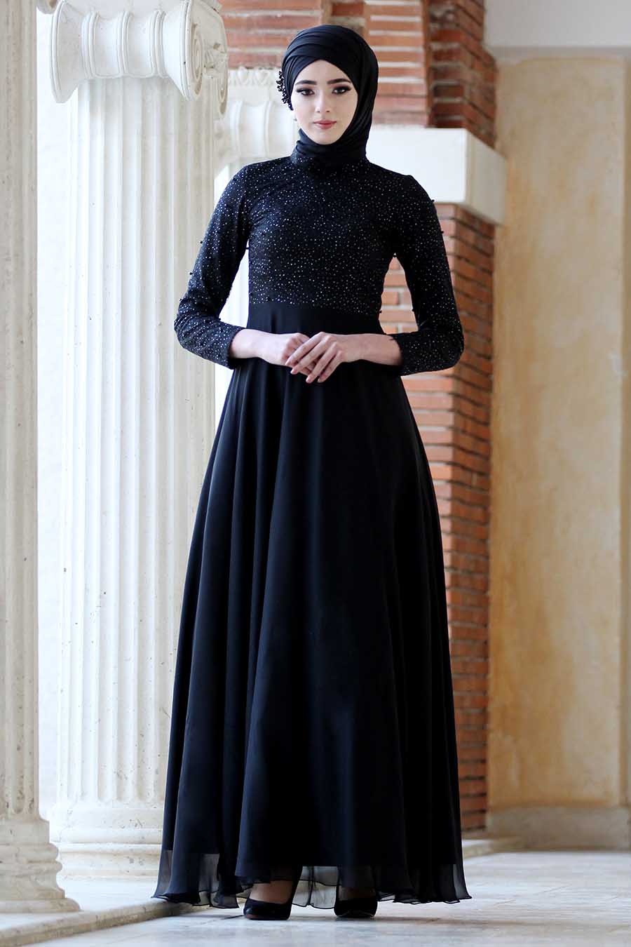 BLACK EVENING DRESS
