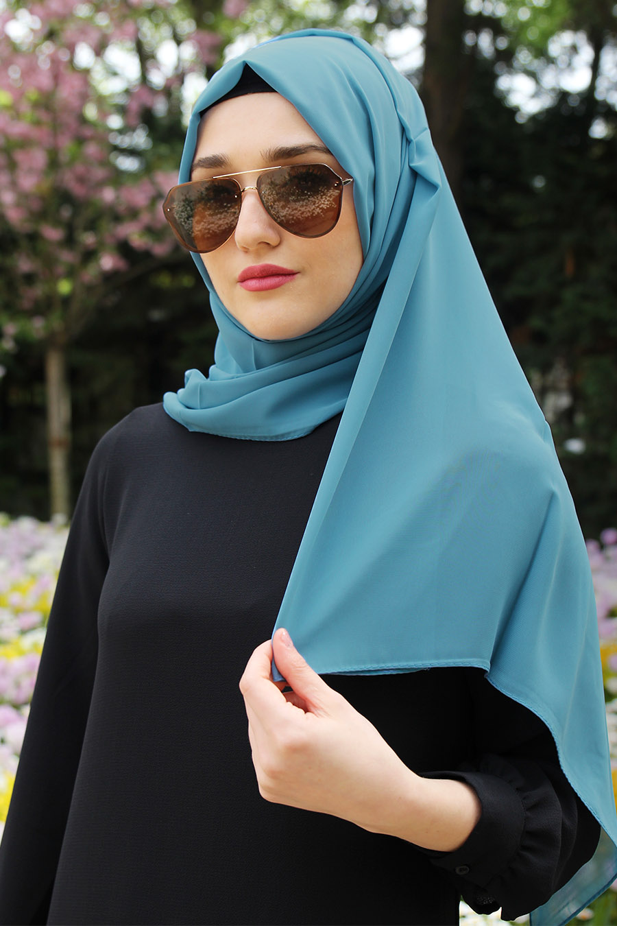 PLAIN BLUE SHAWL