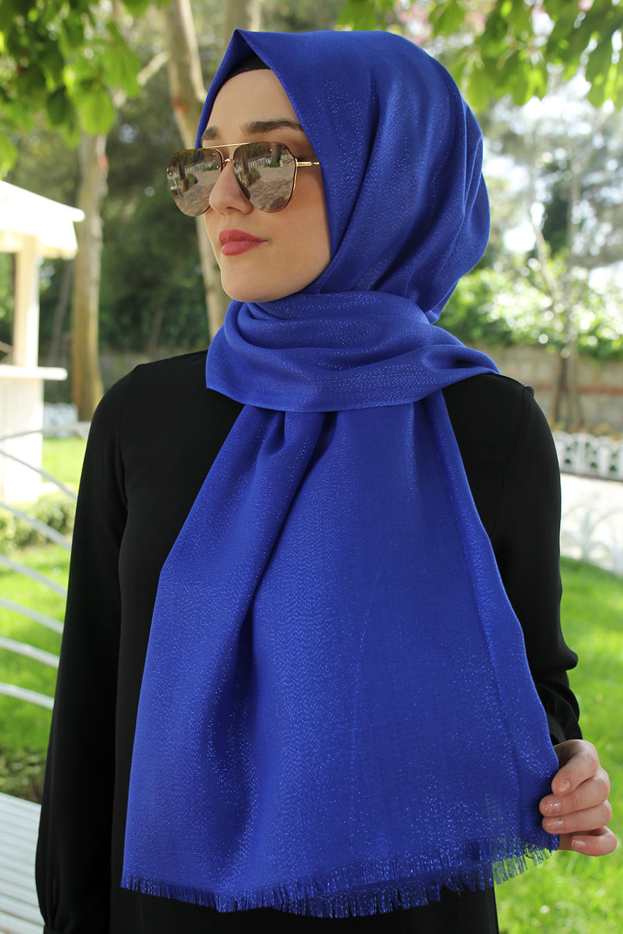 SILVERY SAX BLUE SHAWL