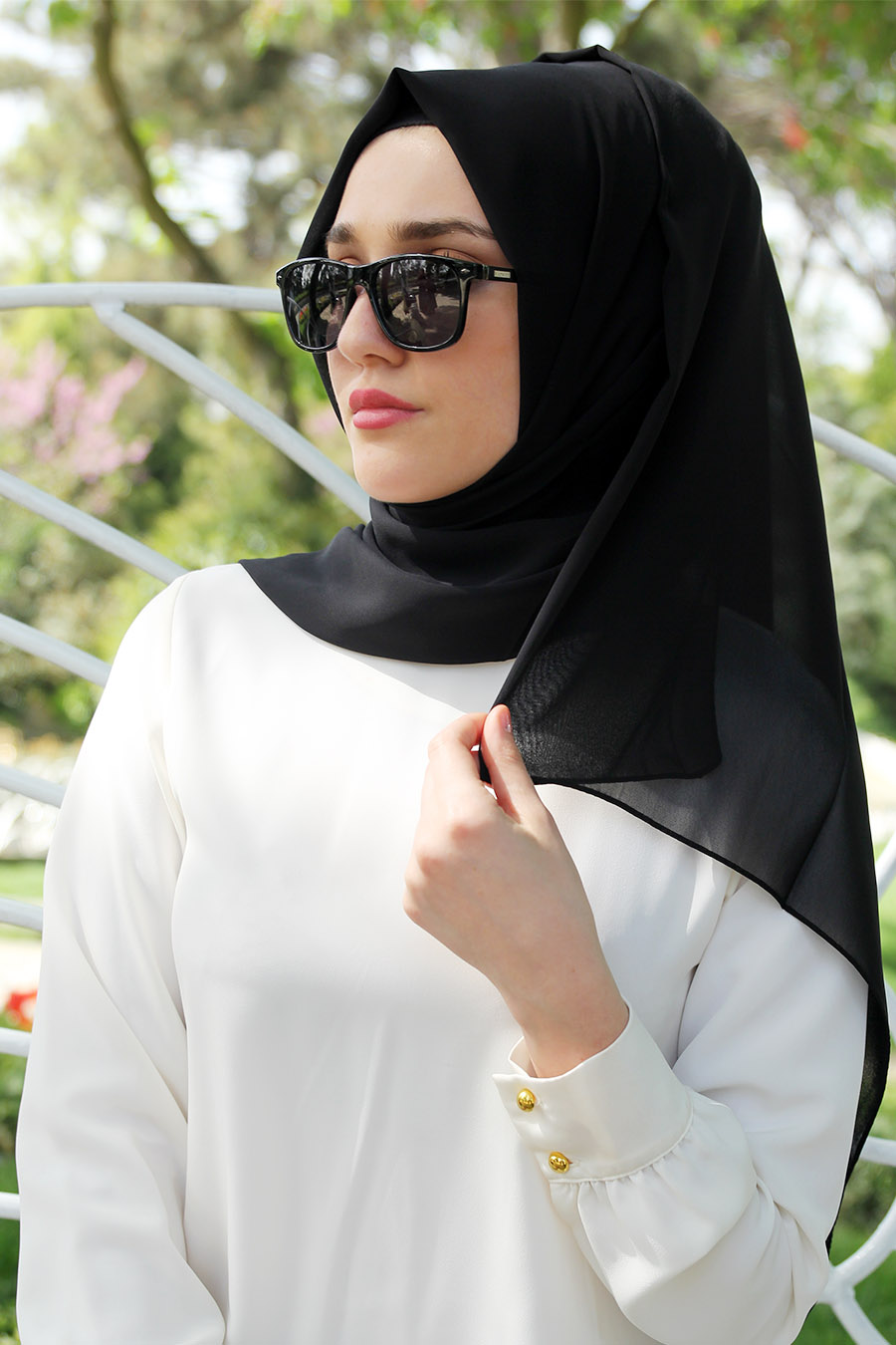 PLAIN BLACK SHAWL PLAIN BLACK SHAWL