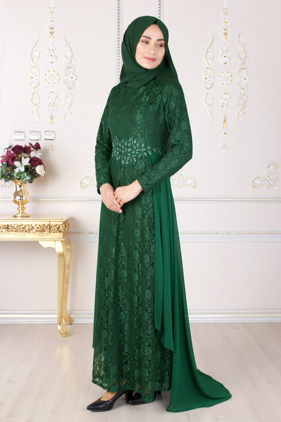 GREEN EVENING DRESS GREEN EVENING DRESS