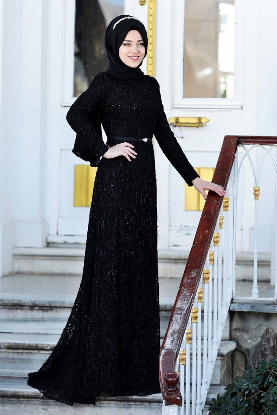BLACK EVENING DRESS