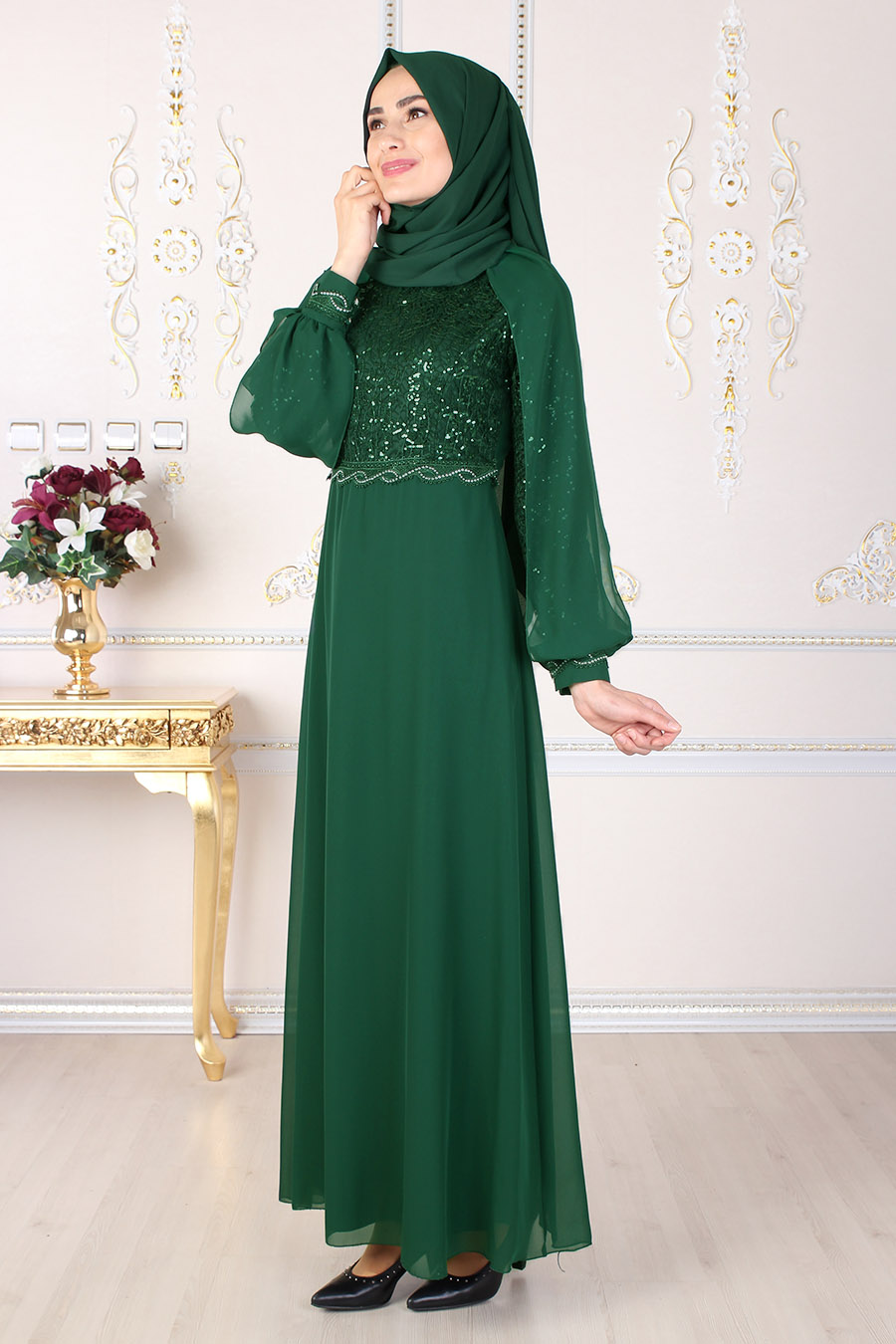 GREEN EVENING DRESS