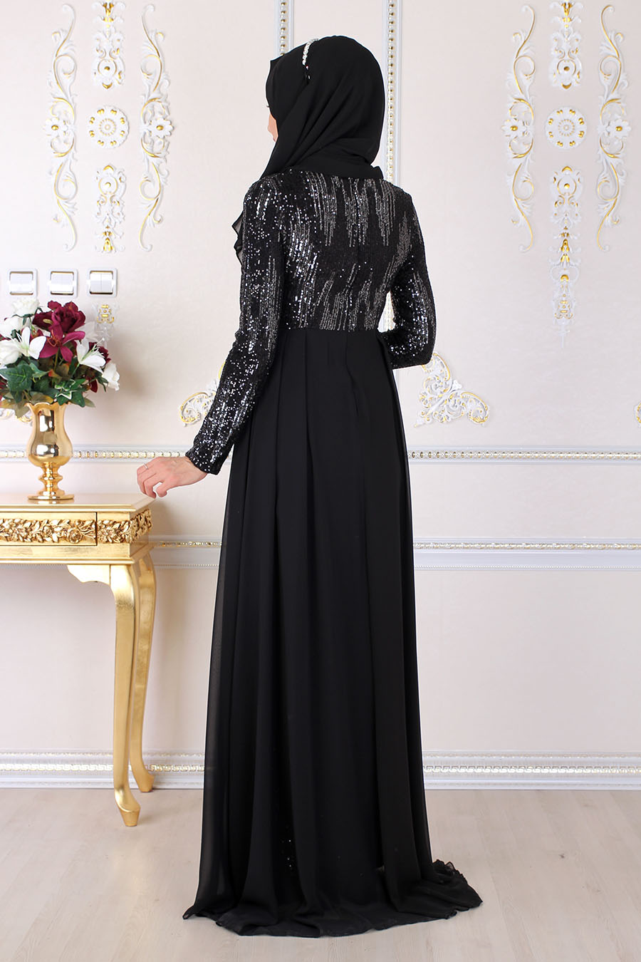 SEQUIN DETAILED BLACK EVENING DRESS