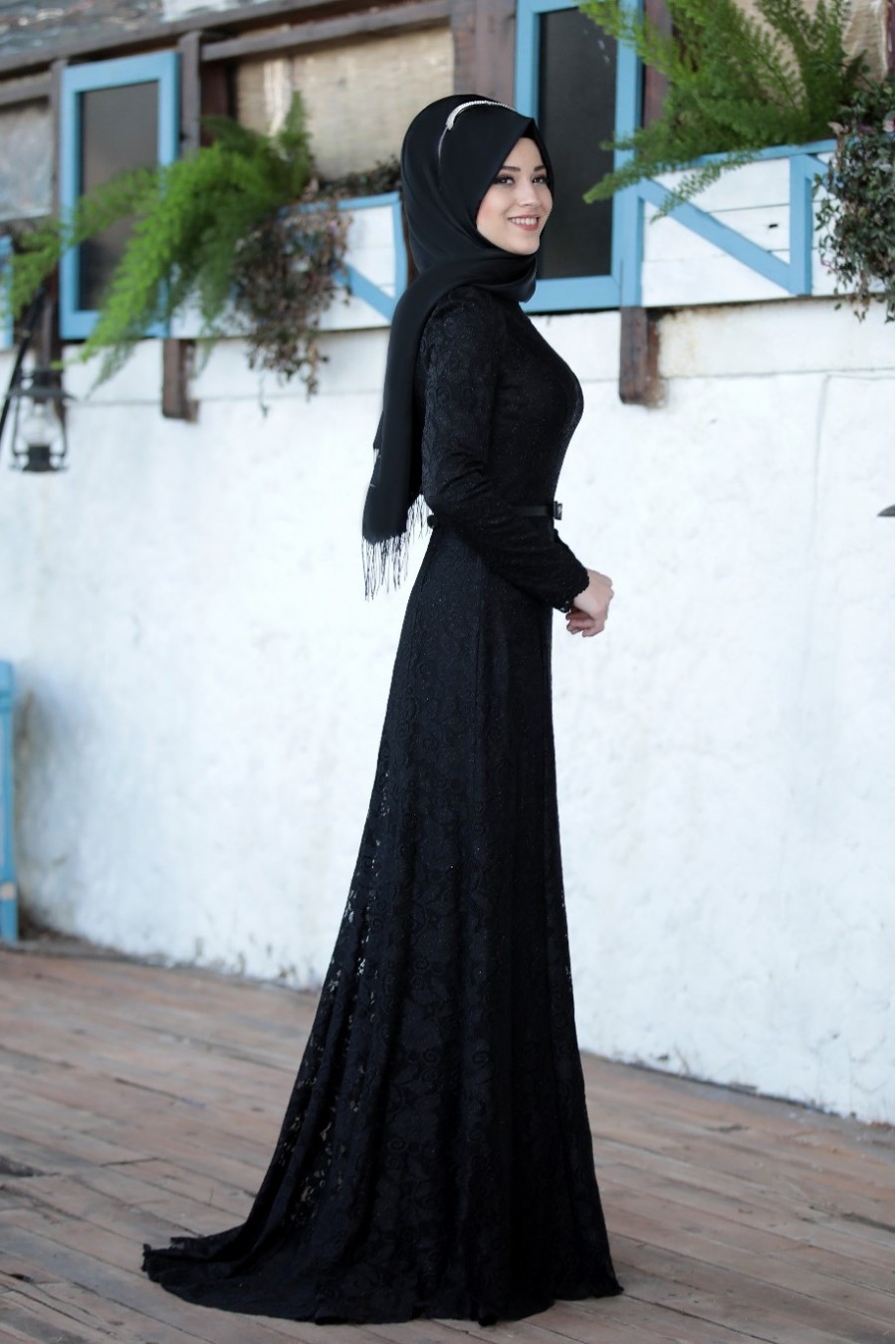 BLACK EVENING DRESS