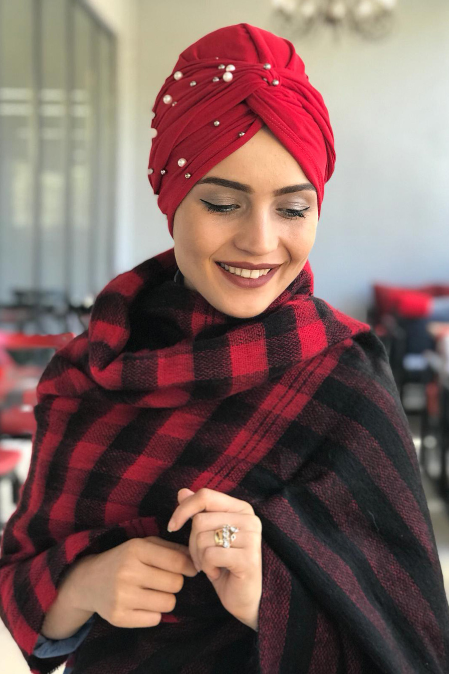 PEARL DETAILED RED TURBAN HIJAB