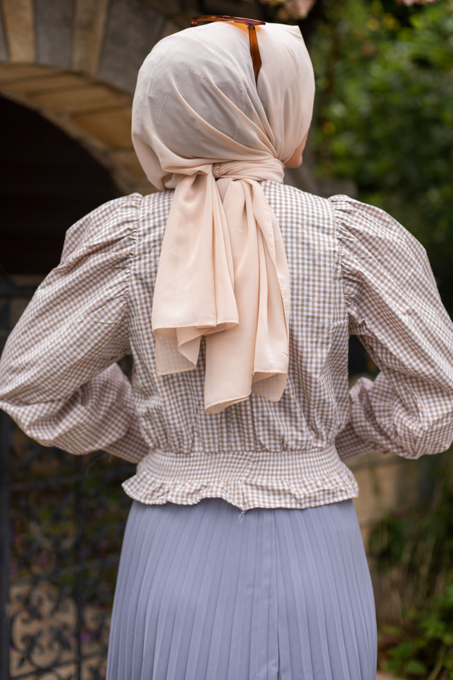 BEIGE BLOUSE  BEIGE BLOUSE