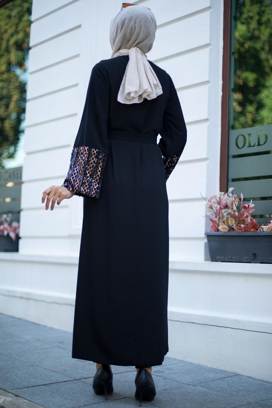ABAYA - BLACK  ABAYA - BLACK