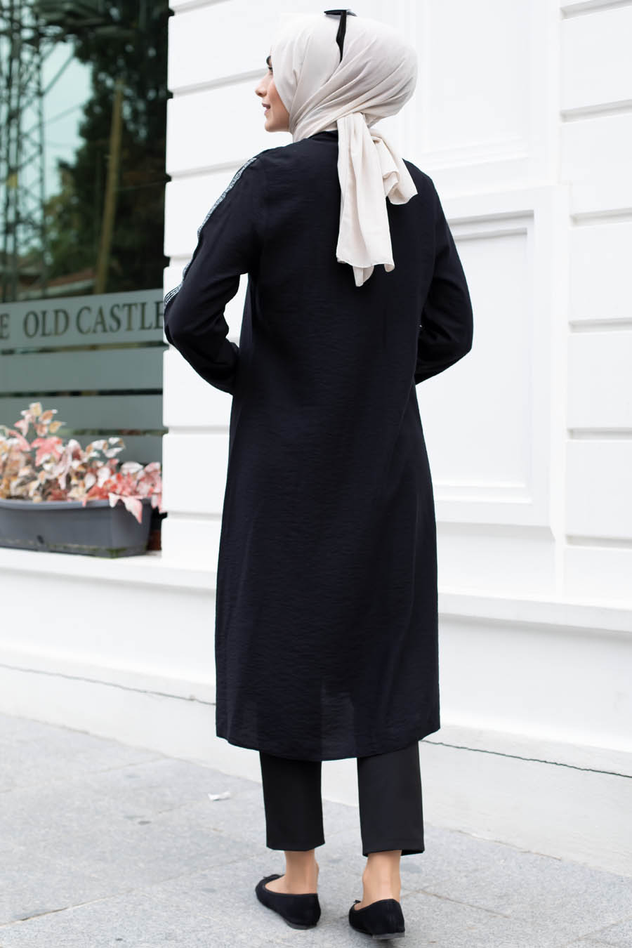 BLACK COAT BLACK COAT