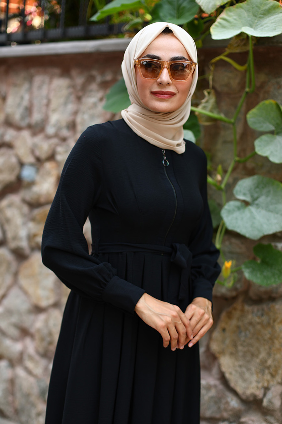 BLACK DRESS BLACK DRESS