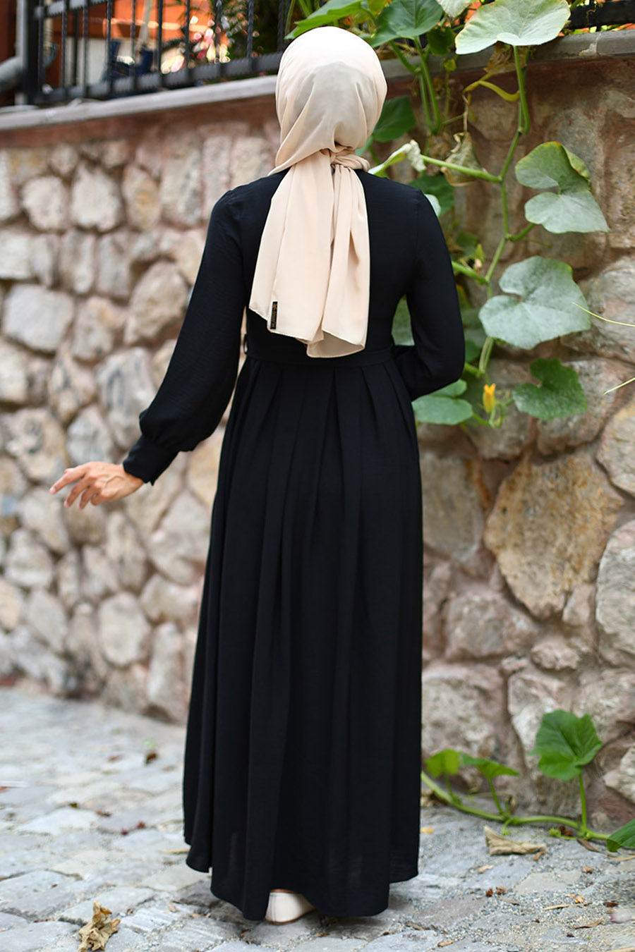 BLACK DRESS BLACK DRESS