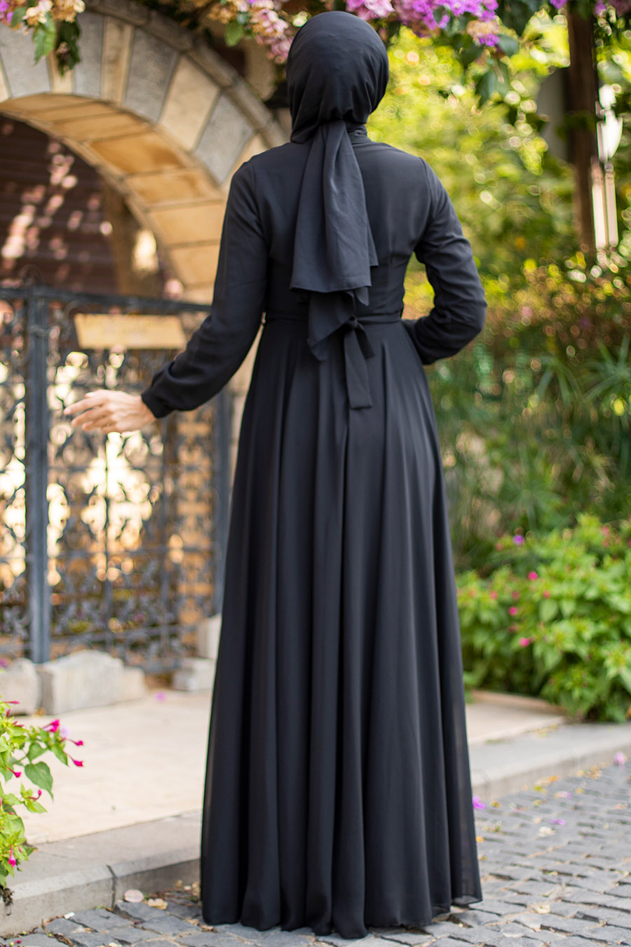 BLACK EVENING DRESS