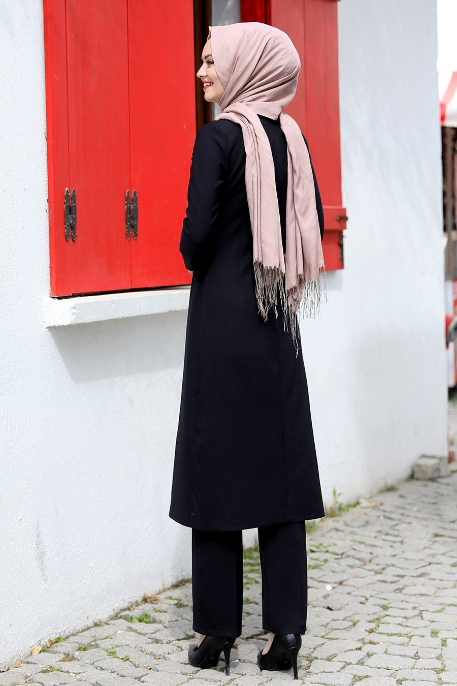 BLACK COLOR TUNIC AND PANT SUIT 