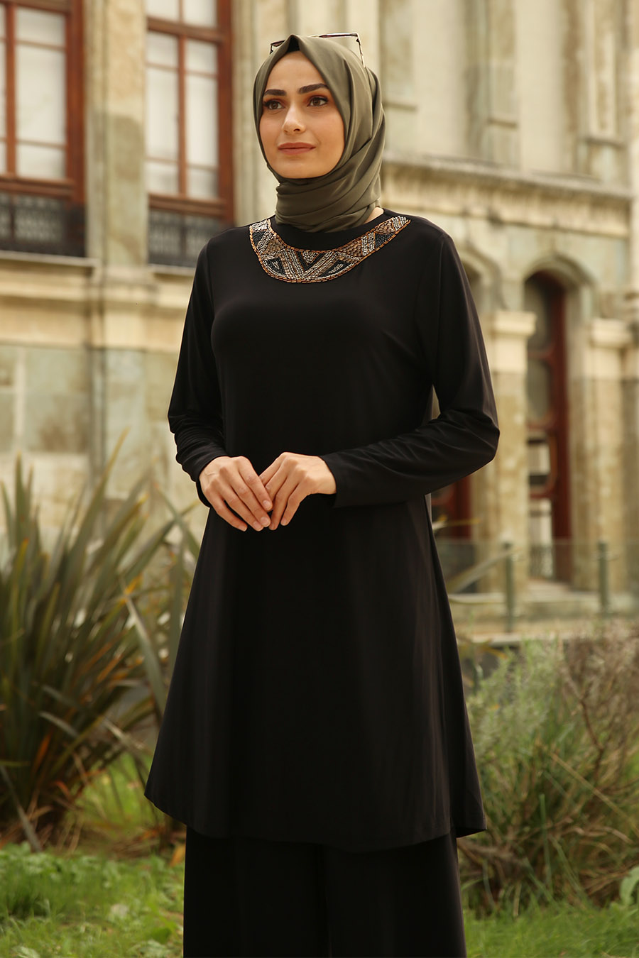 TUNIC AND PANT SUIT - BLACK 