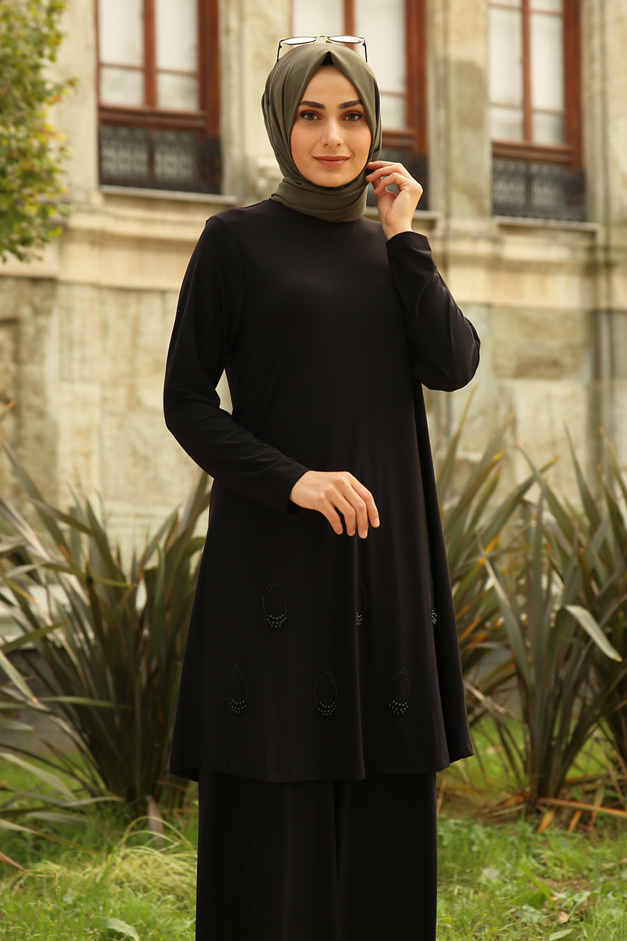 TUNIC AND PANT SUIT - BLACK 