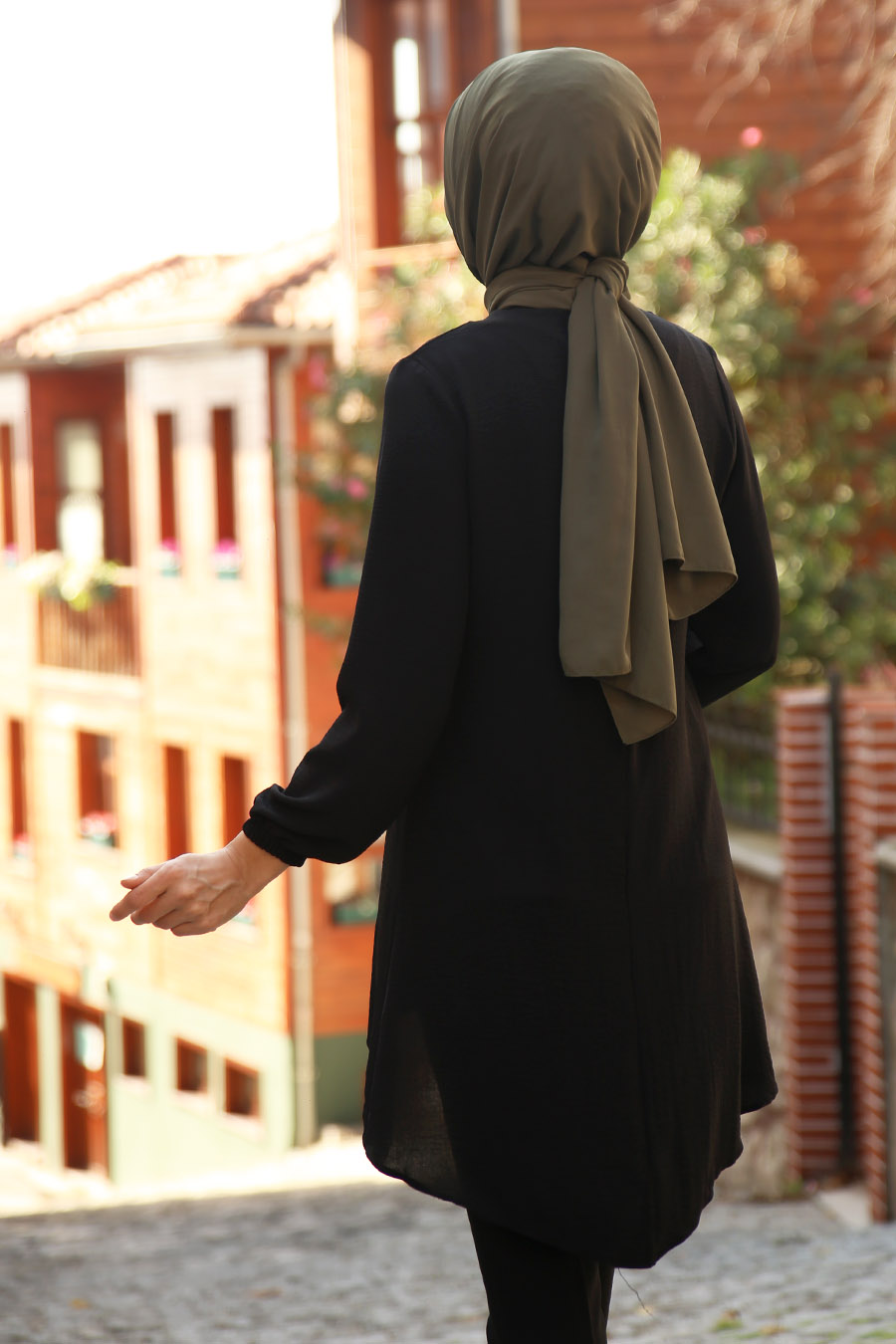 TUNIC - BLACK  TUNIC - BLACK