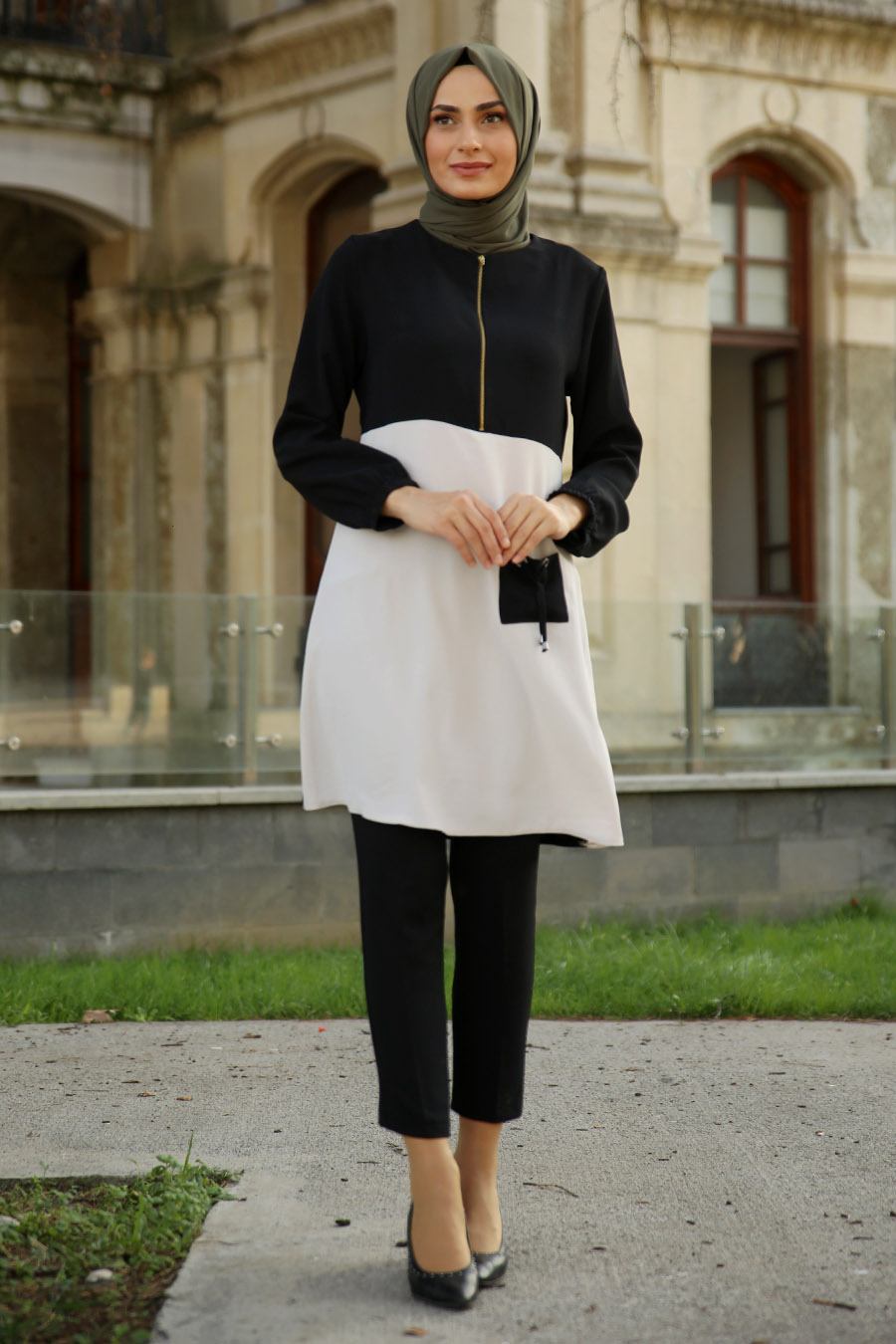 TUNIC - BLACK 