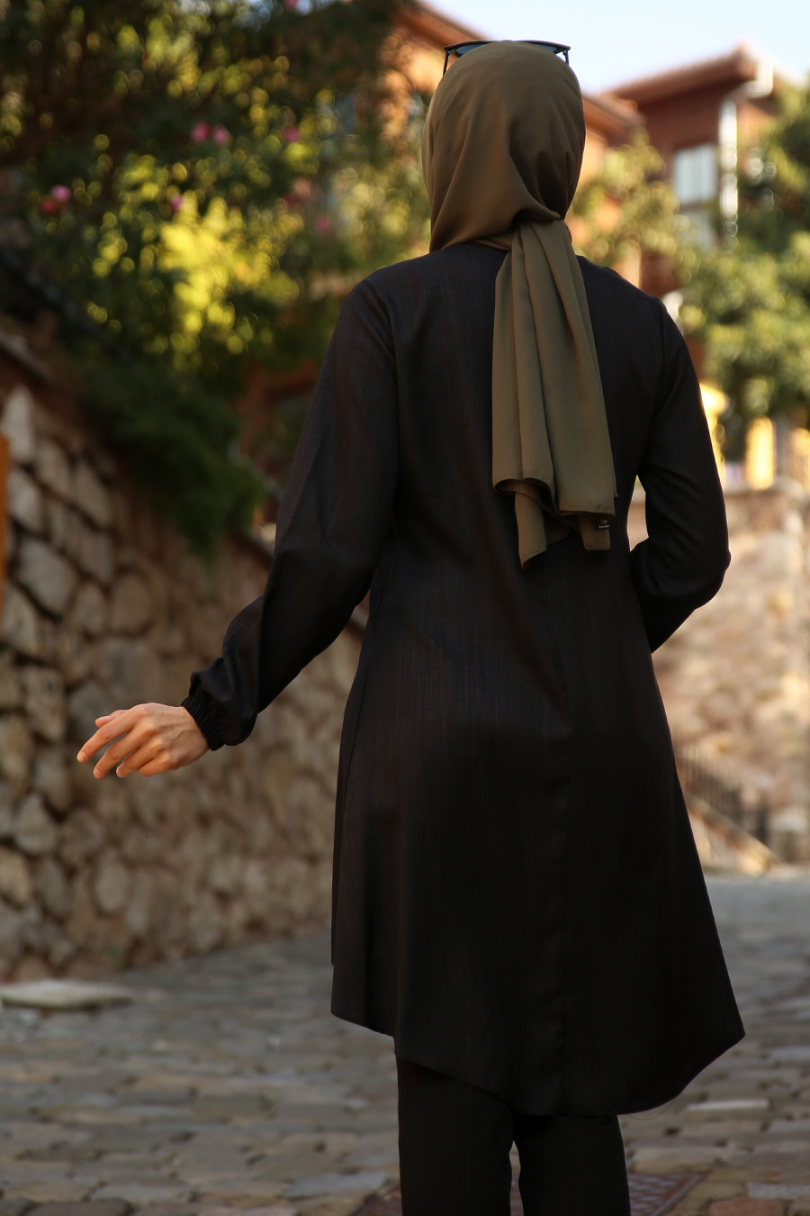 TUNIC -  BLACK COLOR  TUNIC -  BLACK COLOR