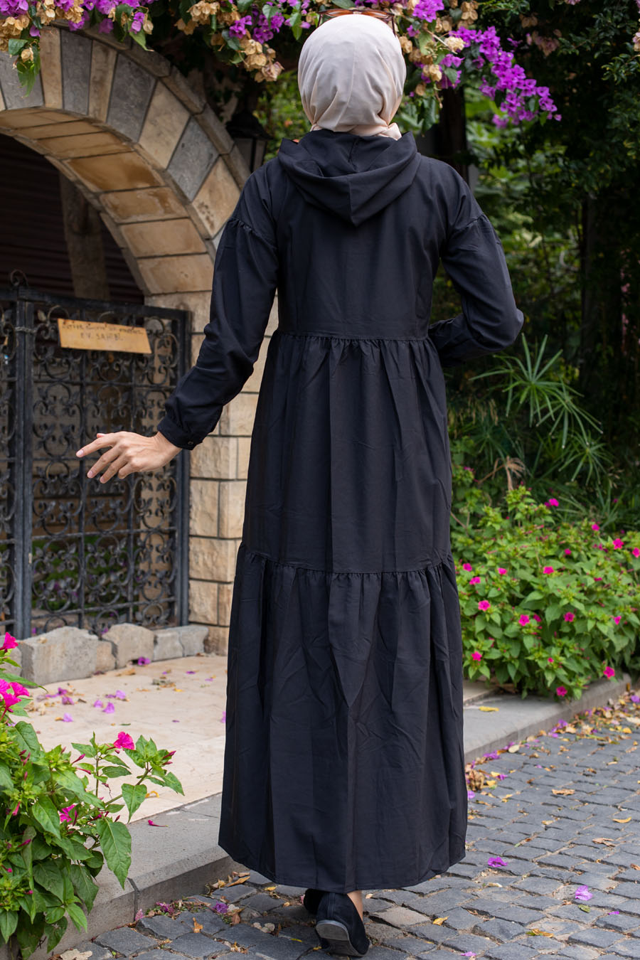 BLACK DRESS   BLACK DRESS
