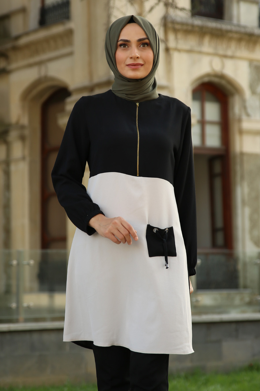 TUNIC - BLACK 