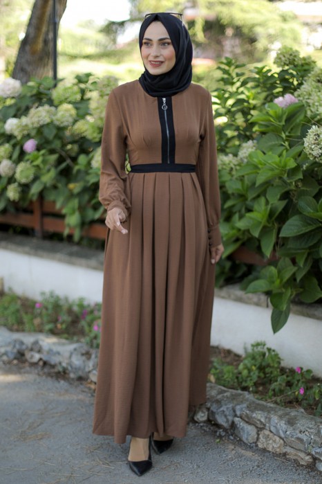 BROWN DRESS
