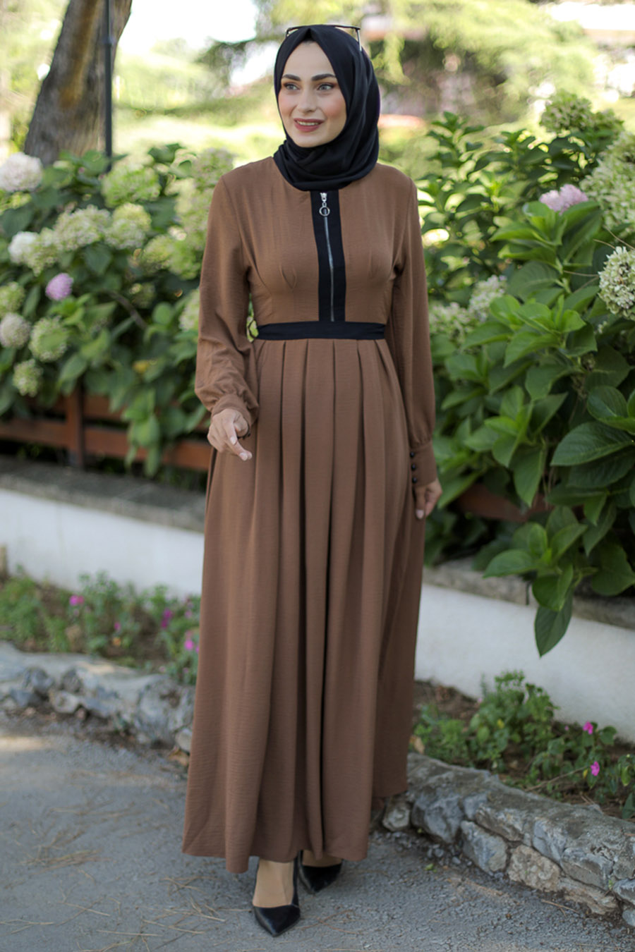 BROWN DRESS BROWN DRESS