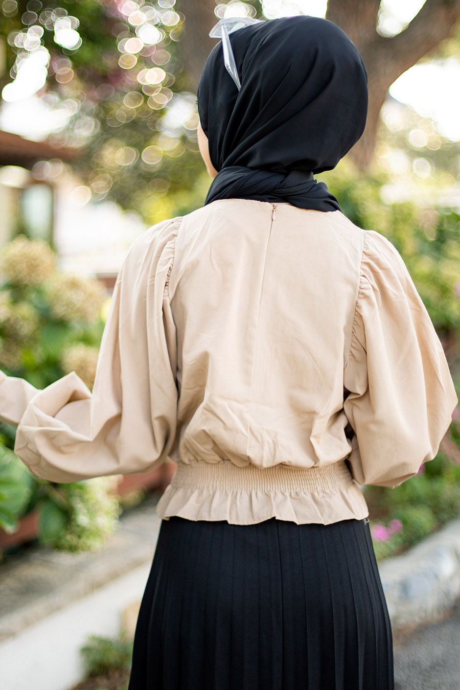 CREAM COLOR BLOUSE CREAM COLOR BLOUSE