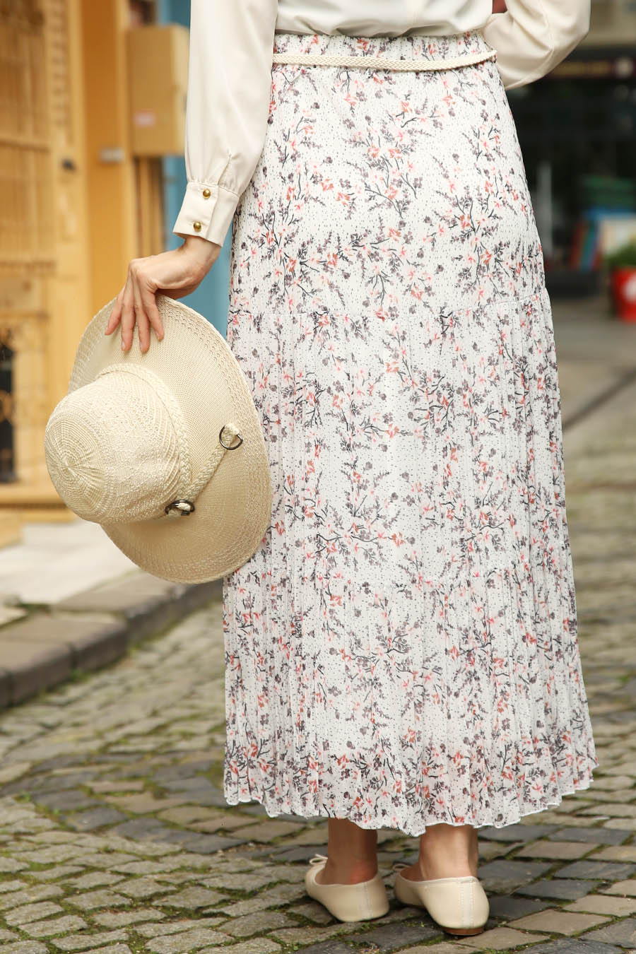 FLOWER PATTERNED SKIRT - ECRU COLOR 