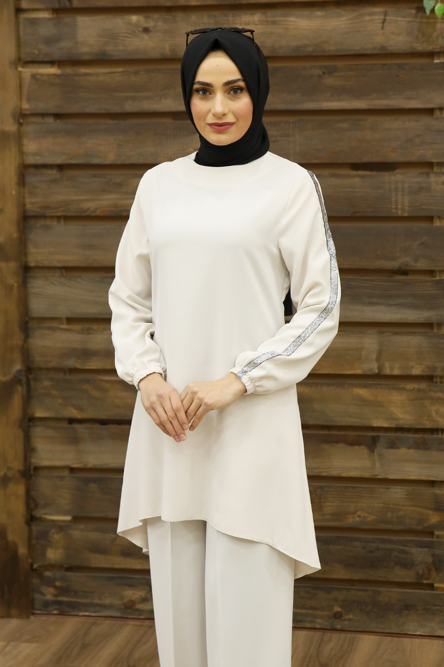 ECRU COLOR TUNIC AND PANT SUIT 