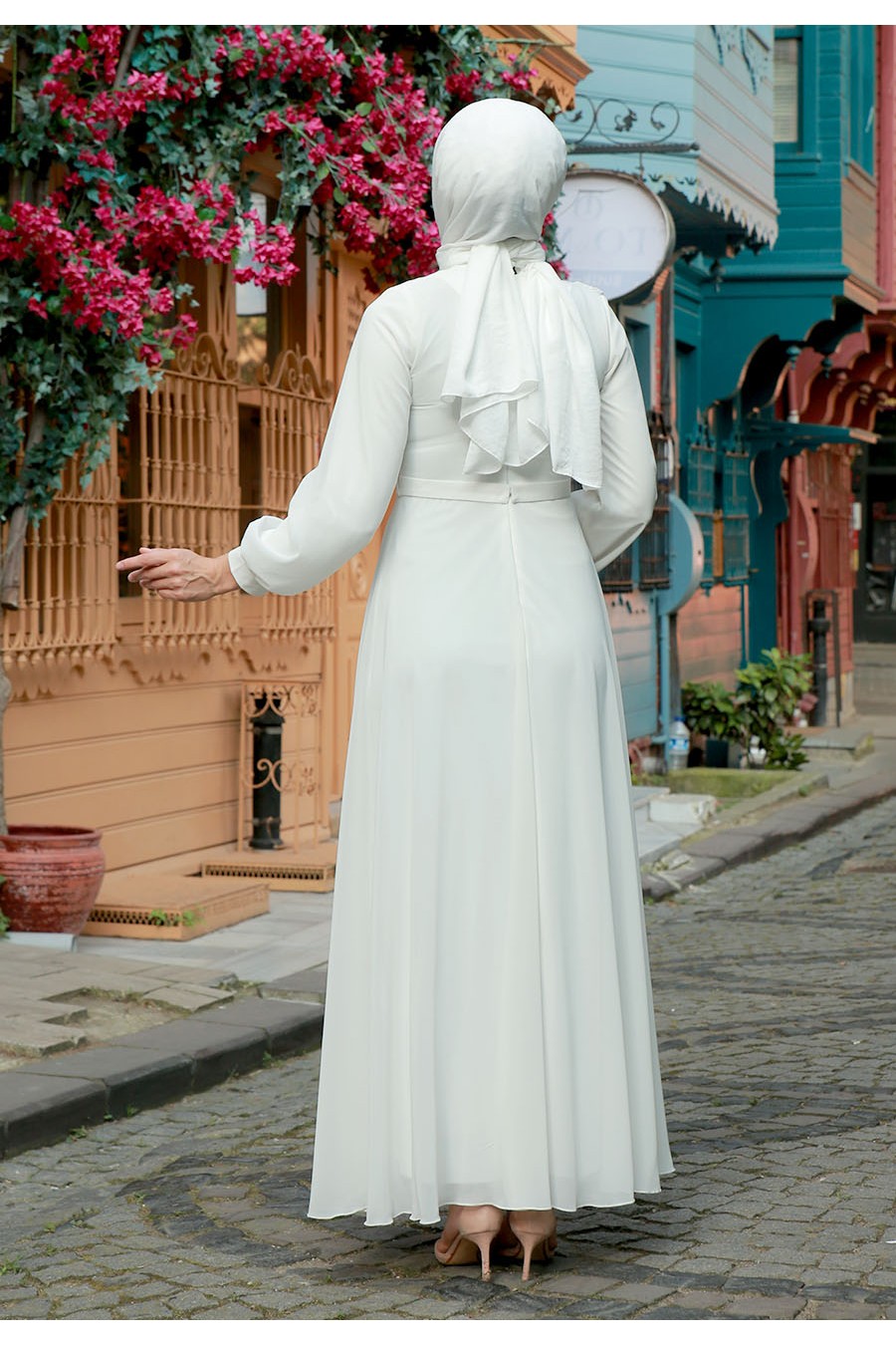 ECRU COLOR EVENING DRESS  