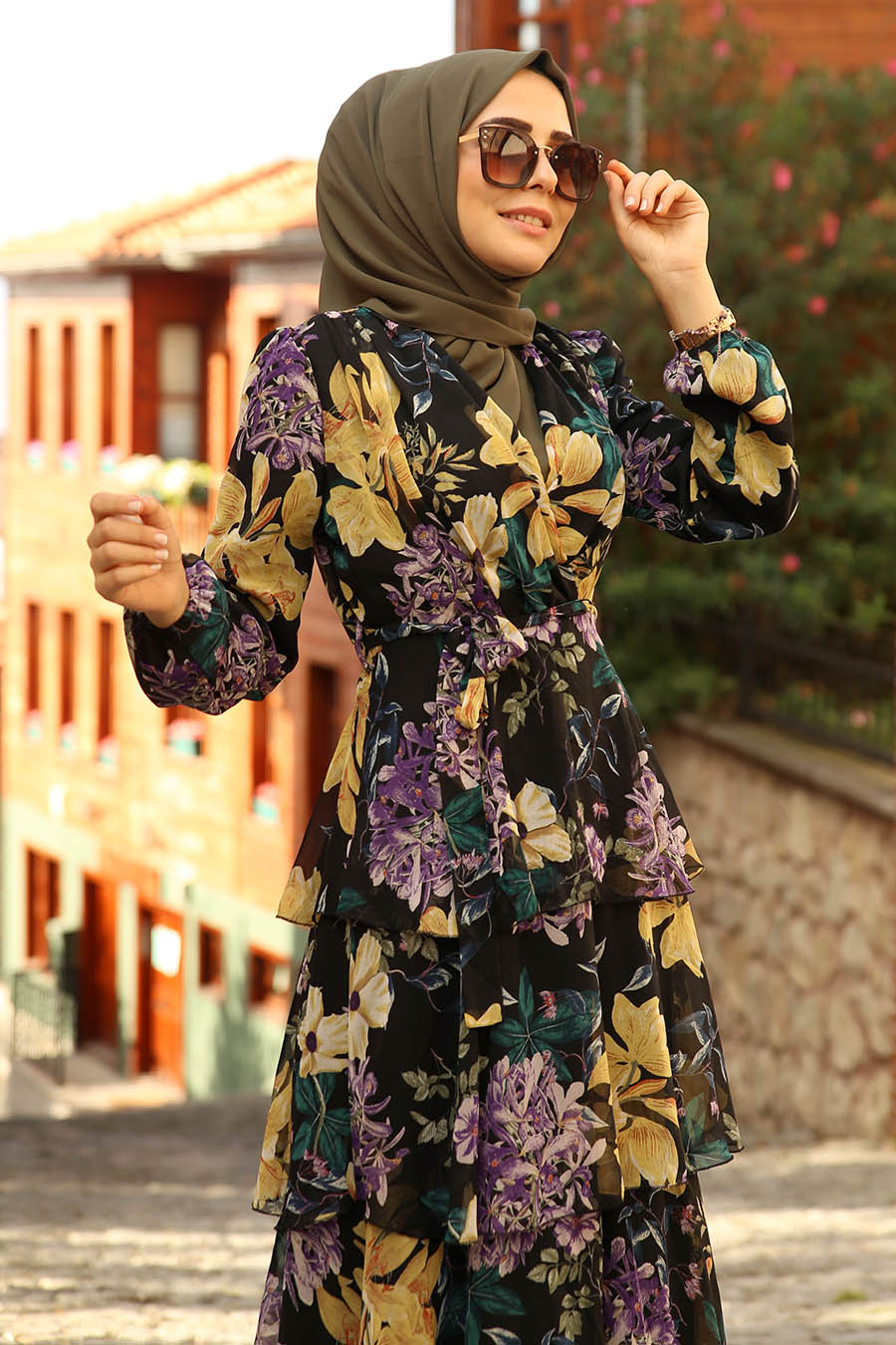FLOWER PATTERNED DRESS - BLACK 