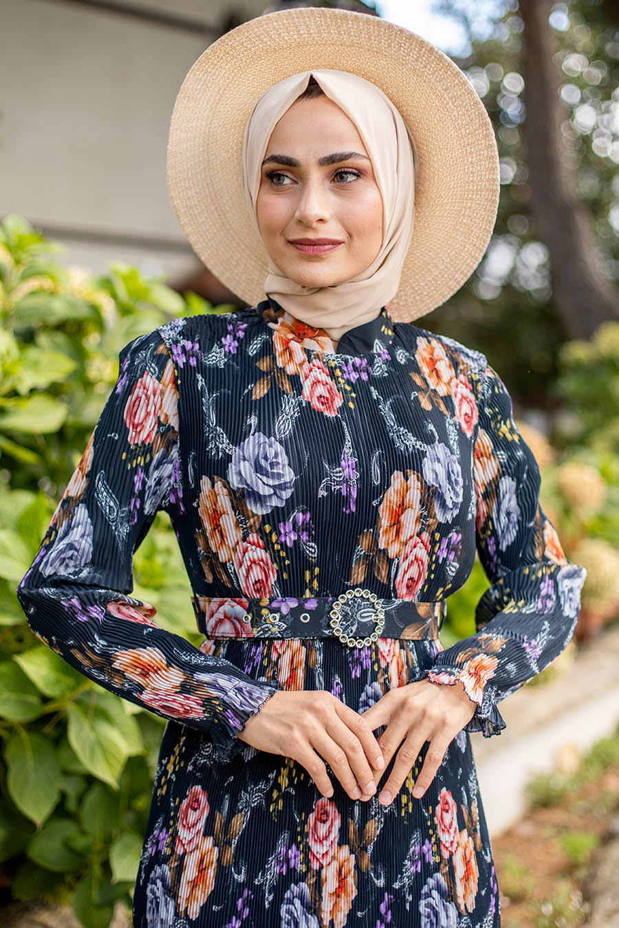 FLOWER PATTERNED BLACK DRESS 