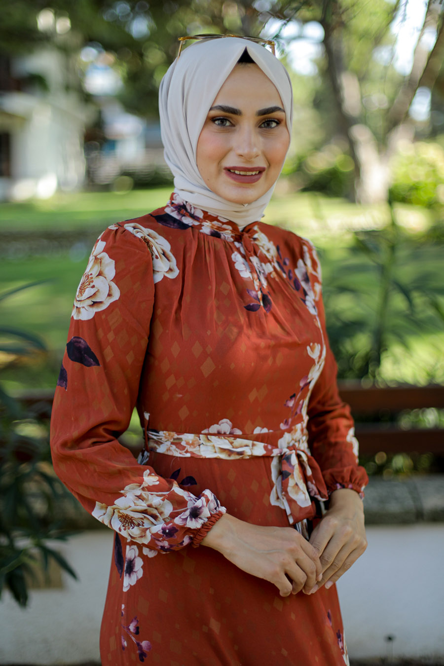 FLOWER PATTERNED BRICK COLOR DRESS 