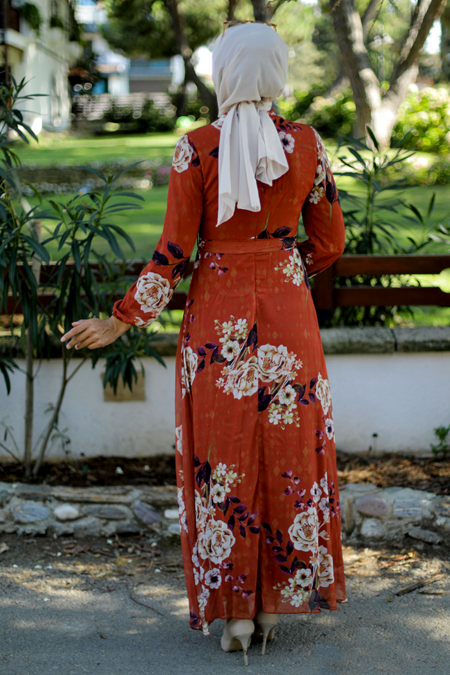 FLOWER PATTERNED BRICK COLOR DRESS 