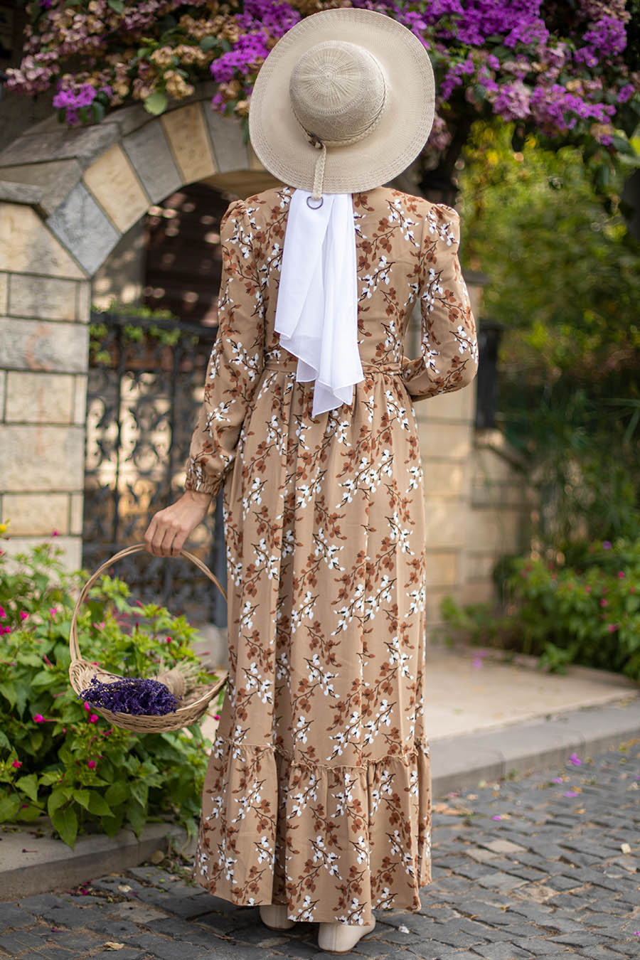 FLOWER PATTERNED BROWN DRESS 