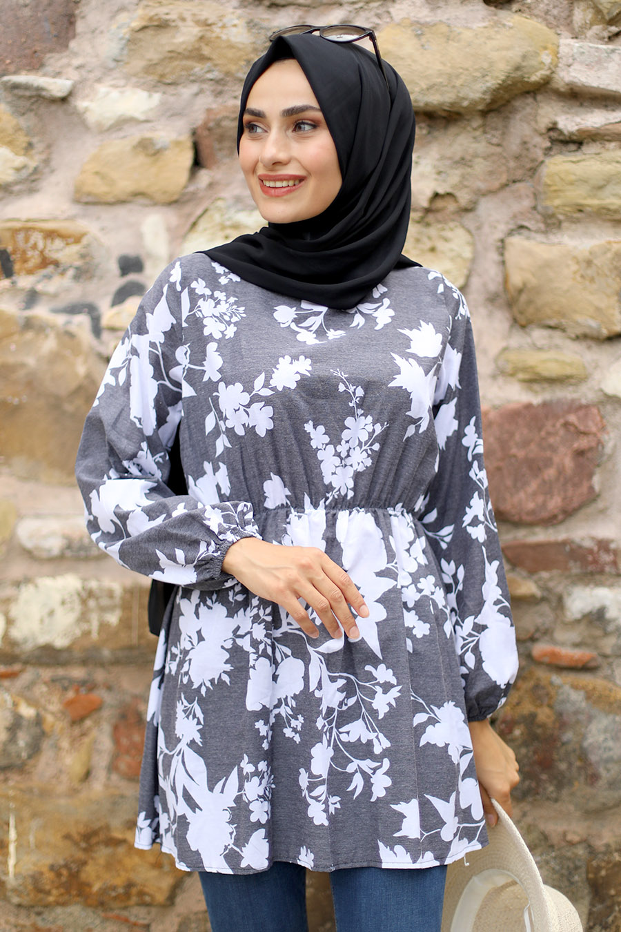 FLOWER PATTERNED GREY TUNIC  FLOWER PATTERNED GREY TUNIC