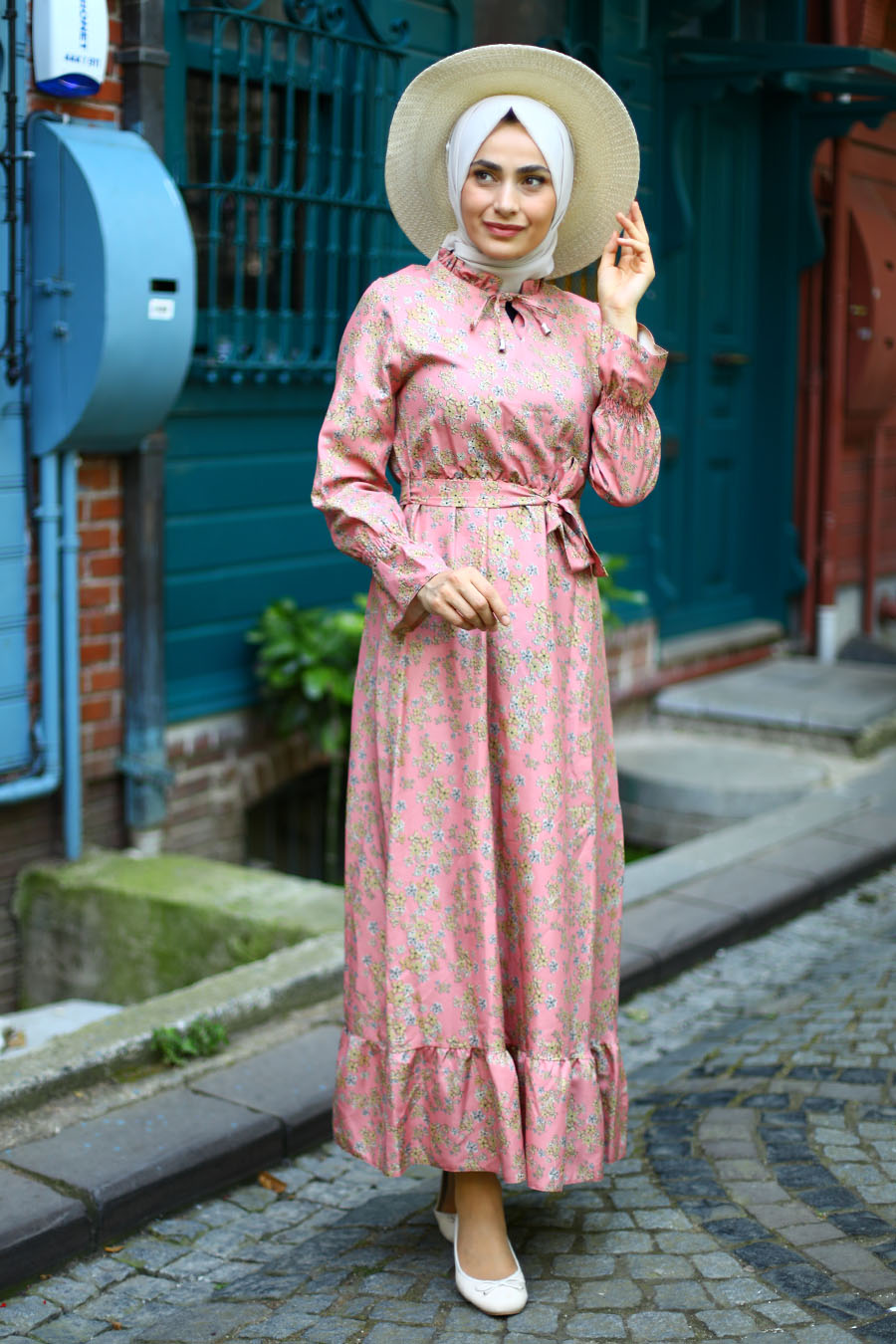 FLOWER PATTERNED PINK DRESS