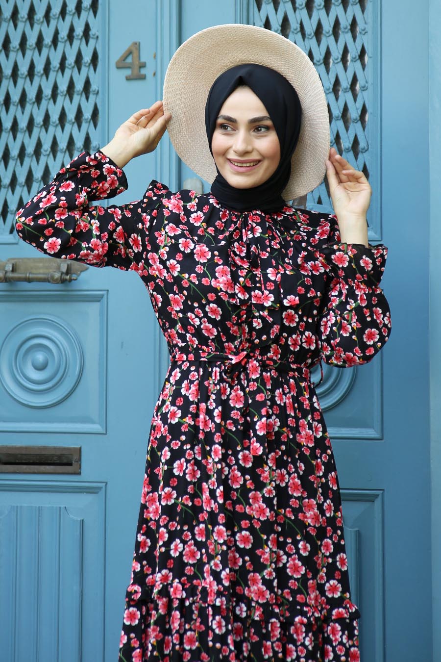 FLOWER PATTERNED PINK DRESS